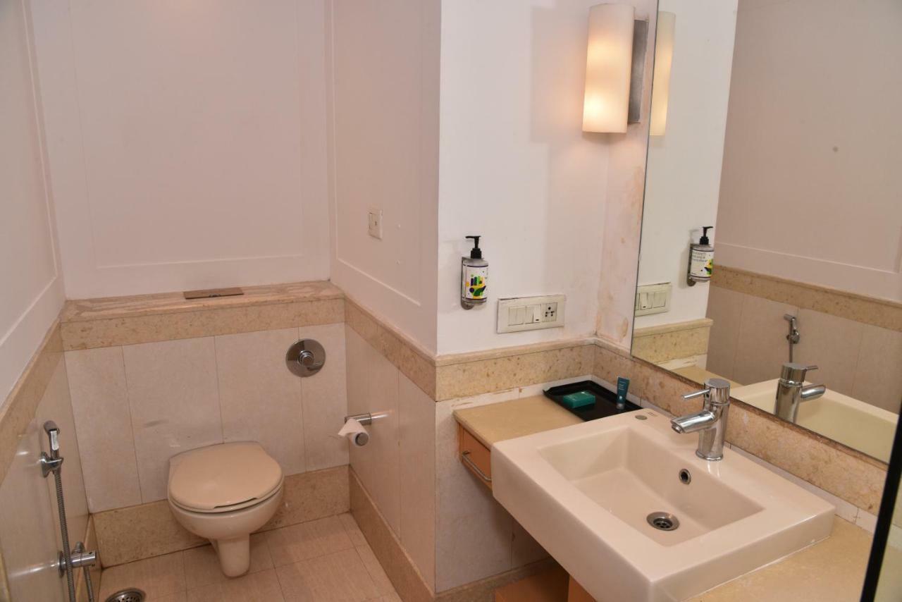 Hotel Western Court Chandigarh Bagian luar foto